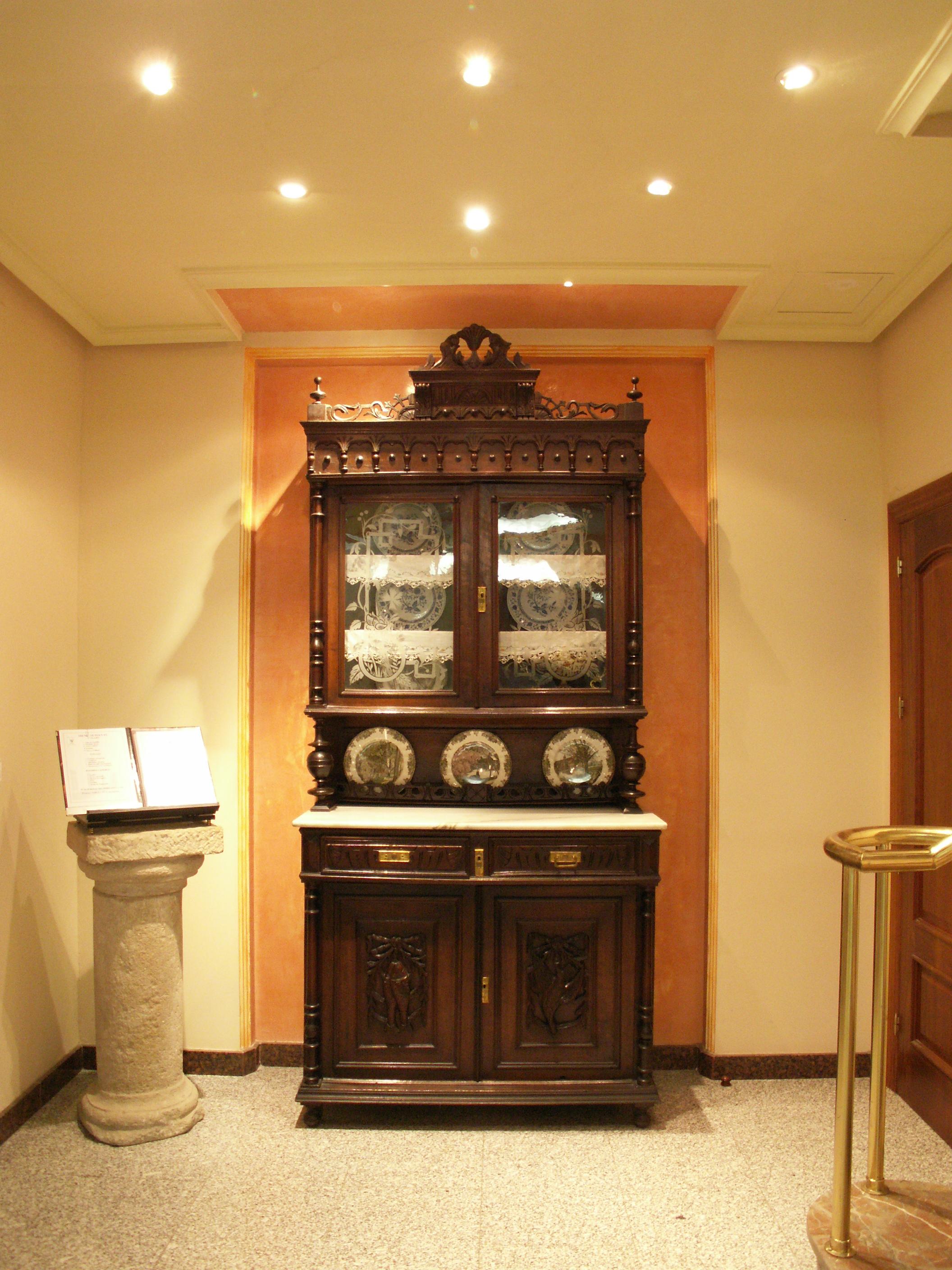 Hotel Victoria Linares  Exteriör bild
