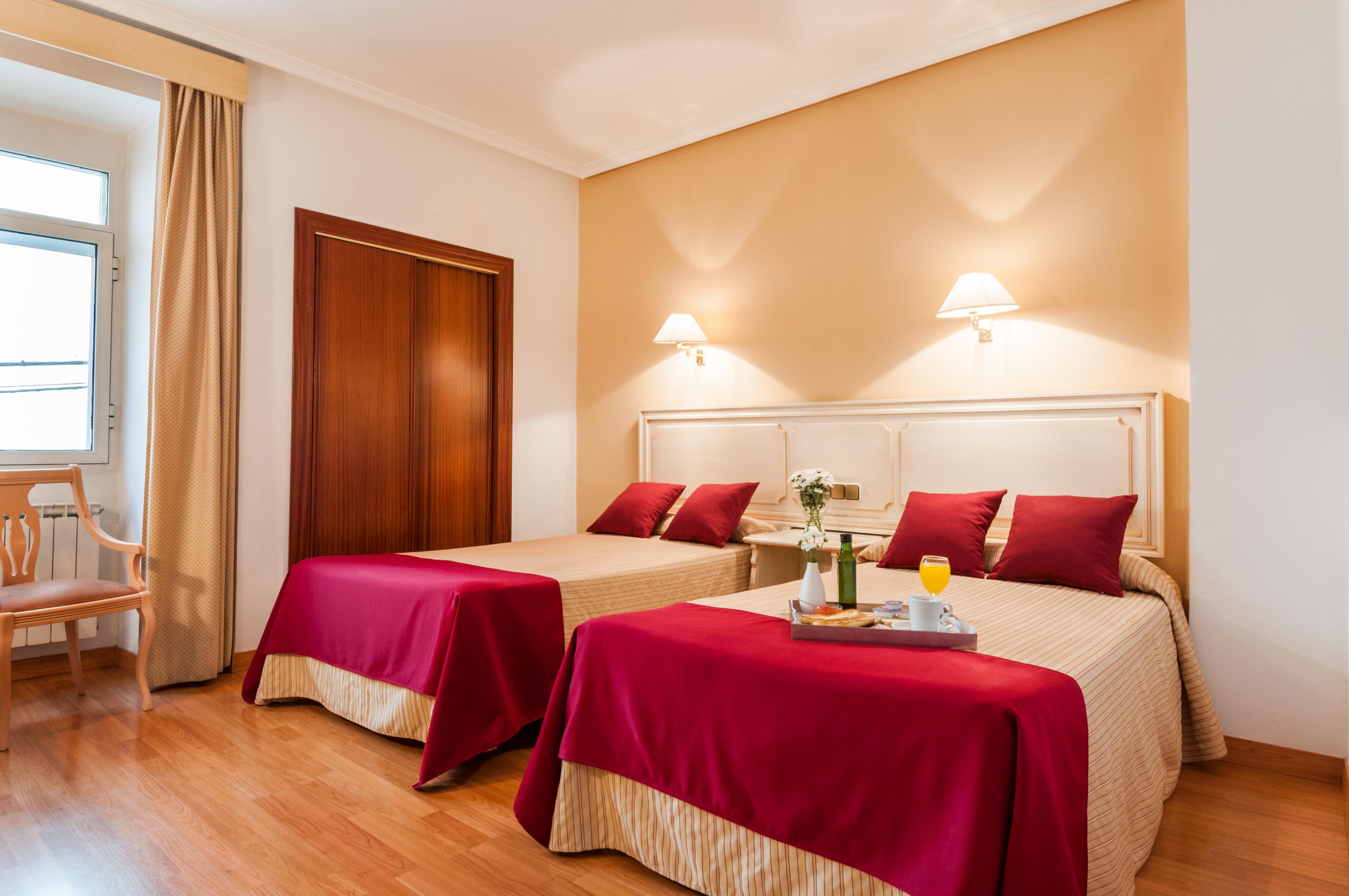 Hotel Victoria Linares  Exteriör bild