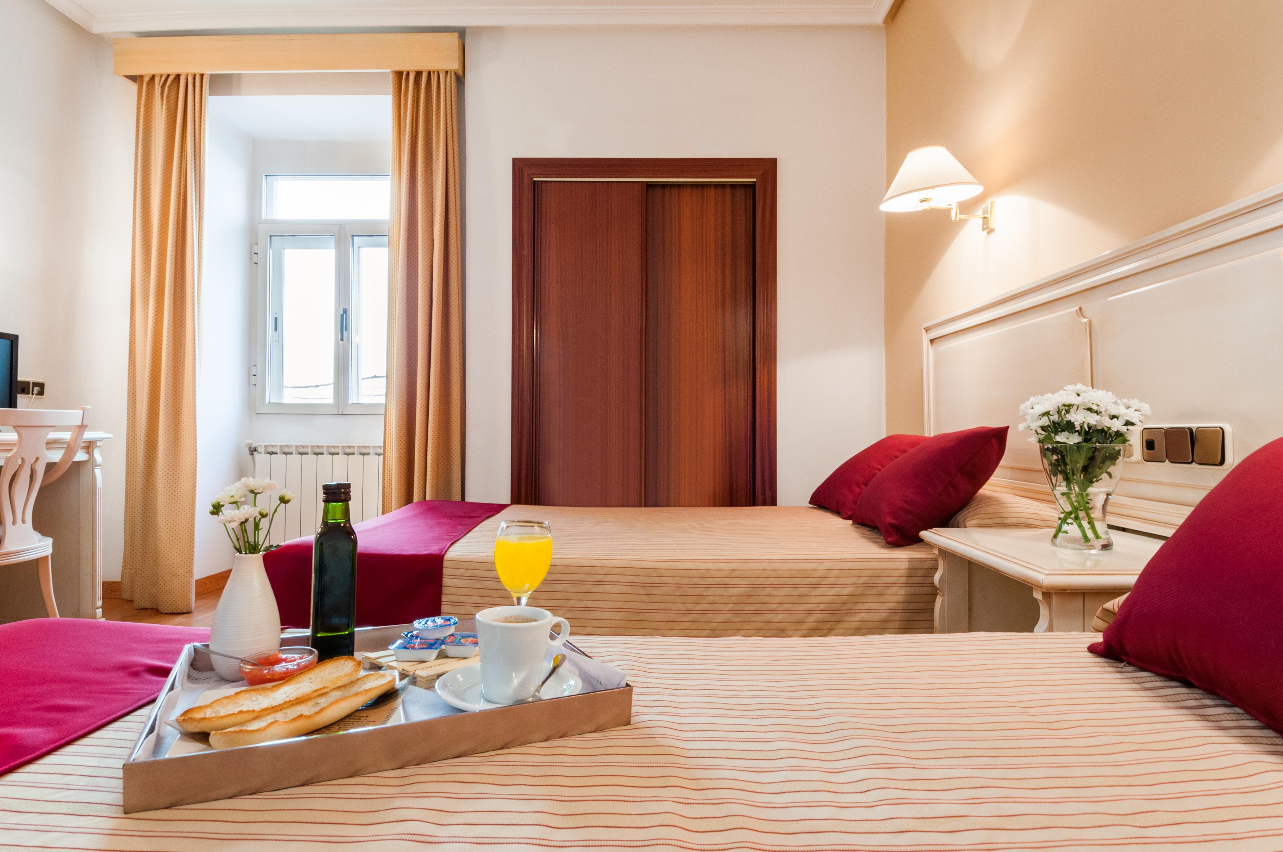 Hotel Victoria Linares  Exteriör bild